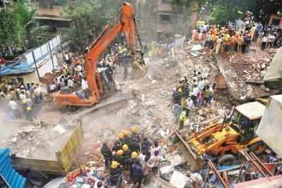 Ghatkopar building collapse: Trapped under debris, life finally won!