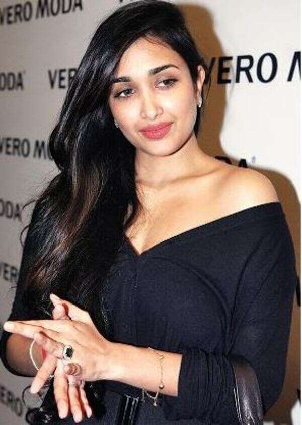 Jiah Khan’s hanging staged: UK expert