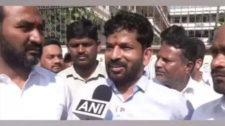 Telangana polls: Congress president's brother Kondal Reddy stopped from visiting polling booth, BRS questions his authority
