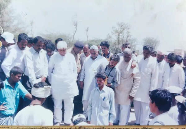 Farmer waits 23 years for compensation after Lakkundi excavation