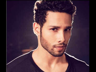 Heard this? Siddhant Chaturvedi to star in Ritesh Sidhwani and Zoya Akhtar's next,  a spin-off on MC Sher