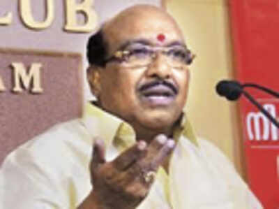 BJP tries to open third front through SNDP in Kerala