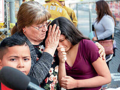 Jet dumps fuel that lands on schoolkids in Los Angeles