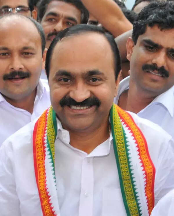 Visuals show no one attacked Veena: Cong