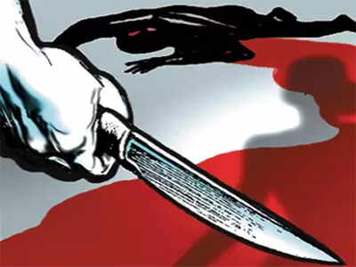 Techie stabbed and robbed by two scooter-borne robbers