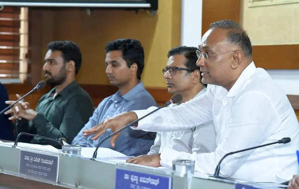 Minister seeks action for pollution of Guruvayanakere lake