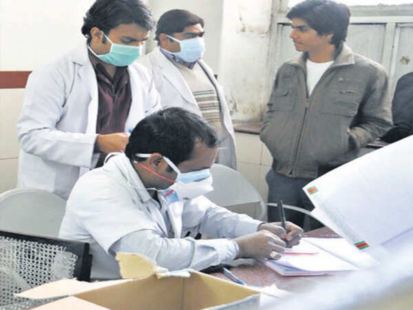 34 H1N1 deaths: Indoreans in panic scurry for vaccine