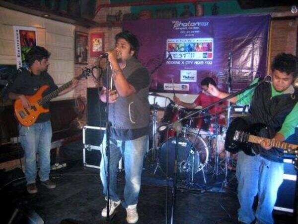 Rishi Inc. and The Urban Earlymen make it to the WORME Fest 2011 Finals