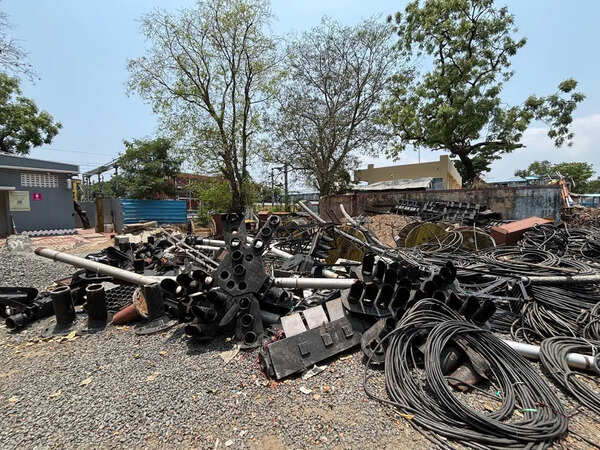 Access Woes at Chennai Egmore Station as Encroachments, Parking Chaos Hit Commuters