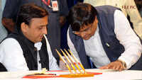 CBI raids SP leader Gayatri Prajapati's house 