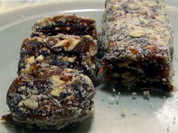 Recipe: Diet Khajoor Roll