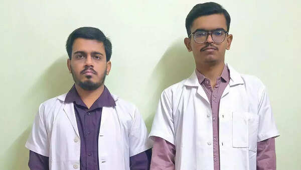 ‘We made pact in Class 11 to become doctors’: Side by side in school, Gujarat twins clinch medical PG seats together