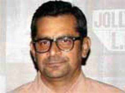 Subhash Kapoor debuts as lyricist, composer