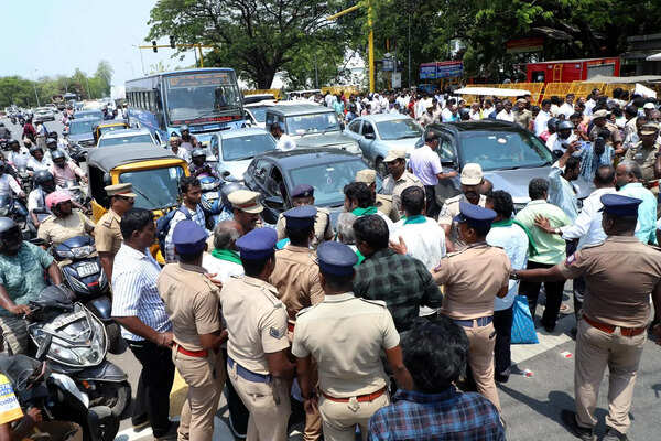 Farmers protest TVK govt crop loan waiver announcement