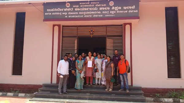 Parents urge DDPI to retain principal of SBMJ residential school in Belagavi