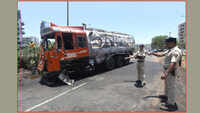 Tanker carrying kerosene overturns near Warje flyover bridge, creates chaos on roads 