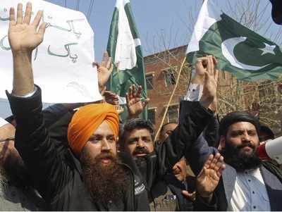 Mentally unstable man thrashed for raising pro-Pak slogans