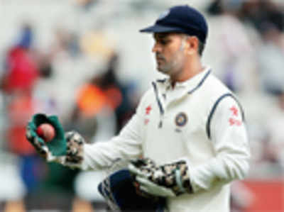 BCCI, team stunned by Dhoni’s decision to retire from Tests