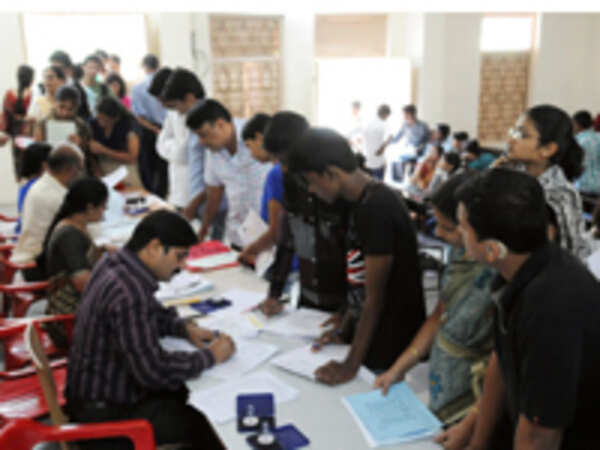 Panjab University crammed with help desks for admissions