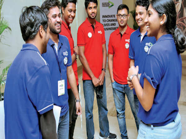 From robots to thought-mapping  technologies, students showcase innovations