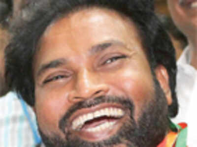 Sriramulu named in arms deals