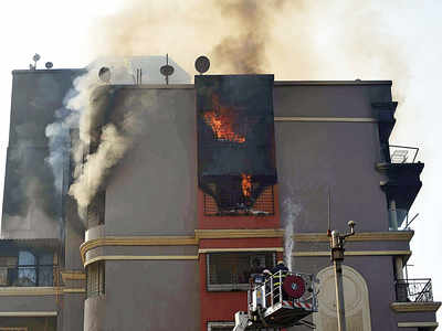 Fire breaks out at Nerul highrise, 7 firemen injured