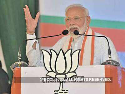 PM Modi: COVID-19 taught us to become an 'atmanirbhar' nation