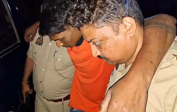 Two snatchers held in 2 separate gunfights in Ghaziabad
