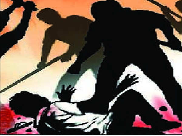 Car seized, drunk duo beats up cop in Gurugram