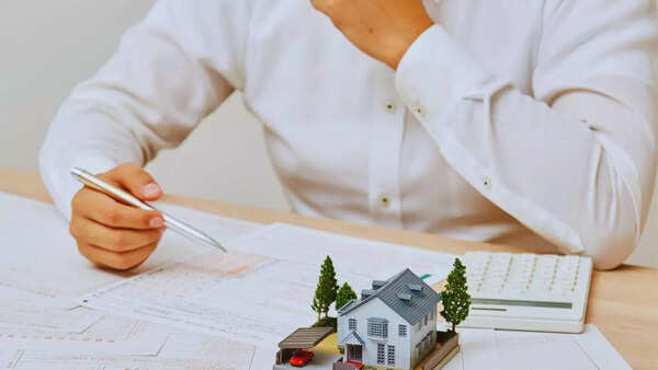 Despite earning ₹1 crore a year, IT professional says he can't afford a home in Gurgaon.“I genuinely don’t understand why...