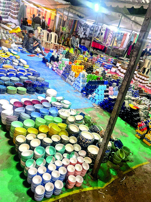 Buffet of rich artwork awaits handicraft lovers, enthusiasts at Chennai Vizha