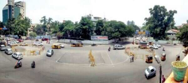 Pantheon Road traffic remains chaotic as peanut design fails