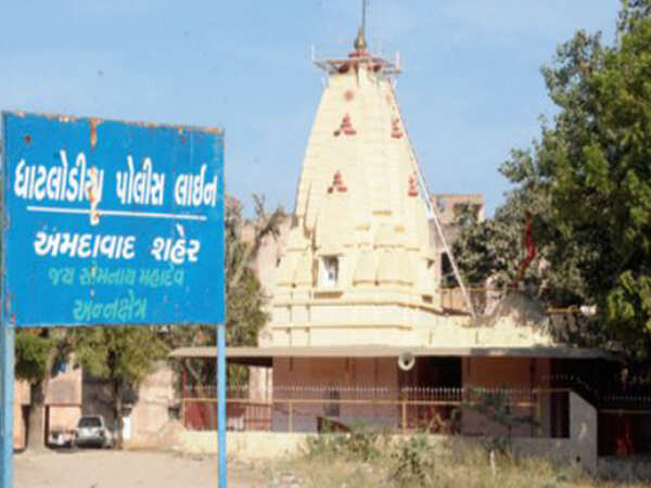 Illegal temples, dargahs sprout in Ahmedabad police lines