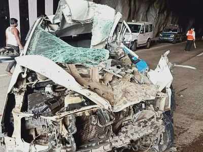Accident on Mumbai-Pune expressway, GST Deputy Commissioner killed