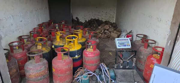 LPG refilling rackets busted in three districts