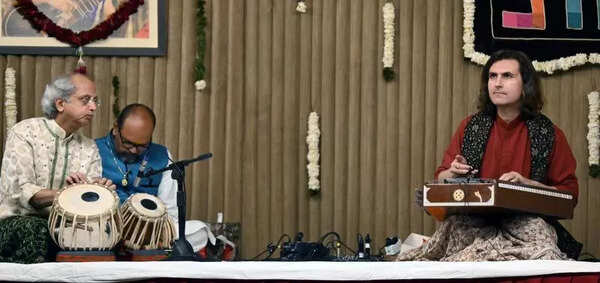 Saptak: Santoor recital evokes legend’s legacy