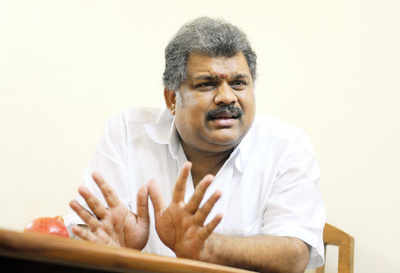 Vasan quits Cong; to float new party in TN