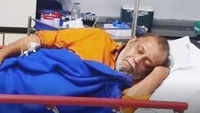 Mithun Chakraborty's photo from hospital goes viral 