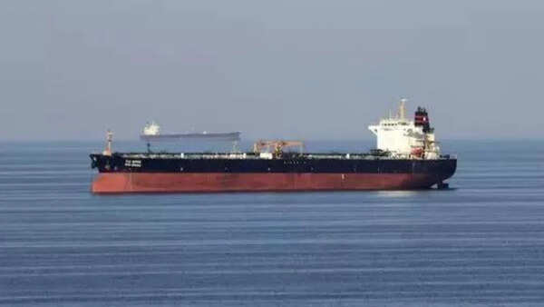 Japan ship exits Hormuz along Omani coastline