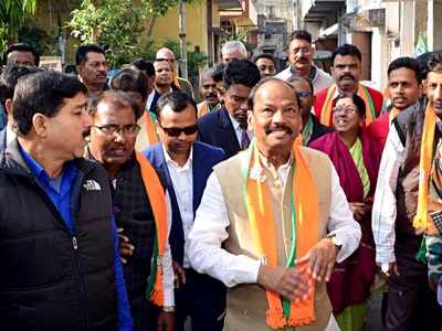 Jharkhand polls: JMM-led alliance leads in 40 seats, BJP in 31; Chief Minister Raghubar Das trailing
