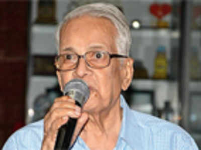 Veteran journalist M V Kamath dead