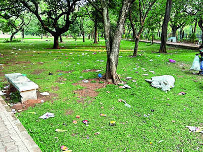 Cubbon Park: Rules are pointless?