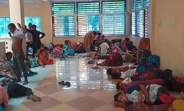 Holding centre count climbs to 11, house over 386 detainees