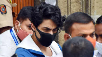 Mumbai Magistrate court rejects bail applications of Aryan Khan and 2 others - The Times of India