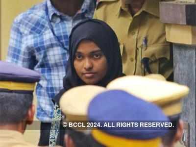Kerala Love Jihad Case: Hadiya heads for Salem, expects to meet her husband; her father says visitors won't be allowed