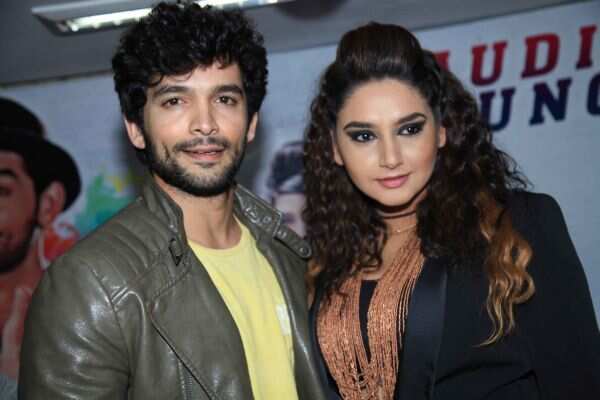 Khan and Kapoor in a Kannada movie!