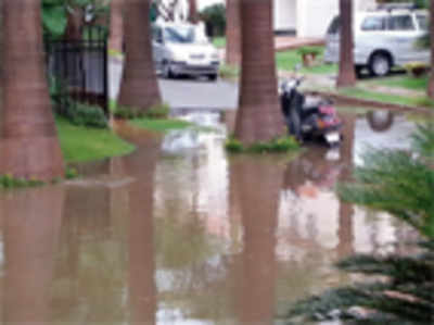 Brief spell of rain gets luxe gated complex in Whitefield waterlogged