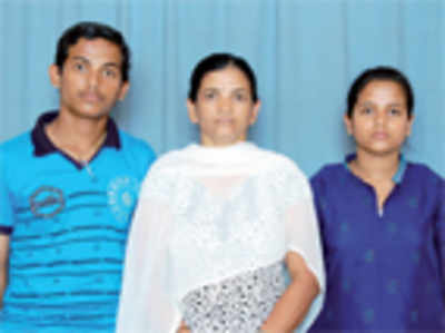 Two children approach CM seeking legitimate rights