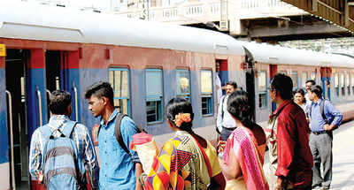 Trainspotters on Railjini app