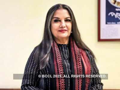 Shabana Azmi injured in car crash